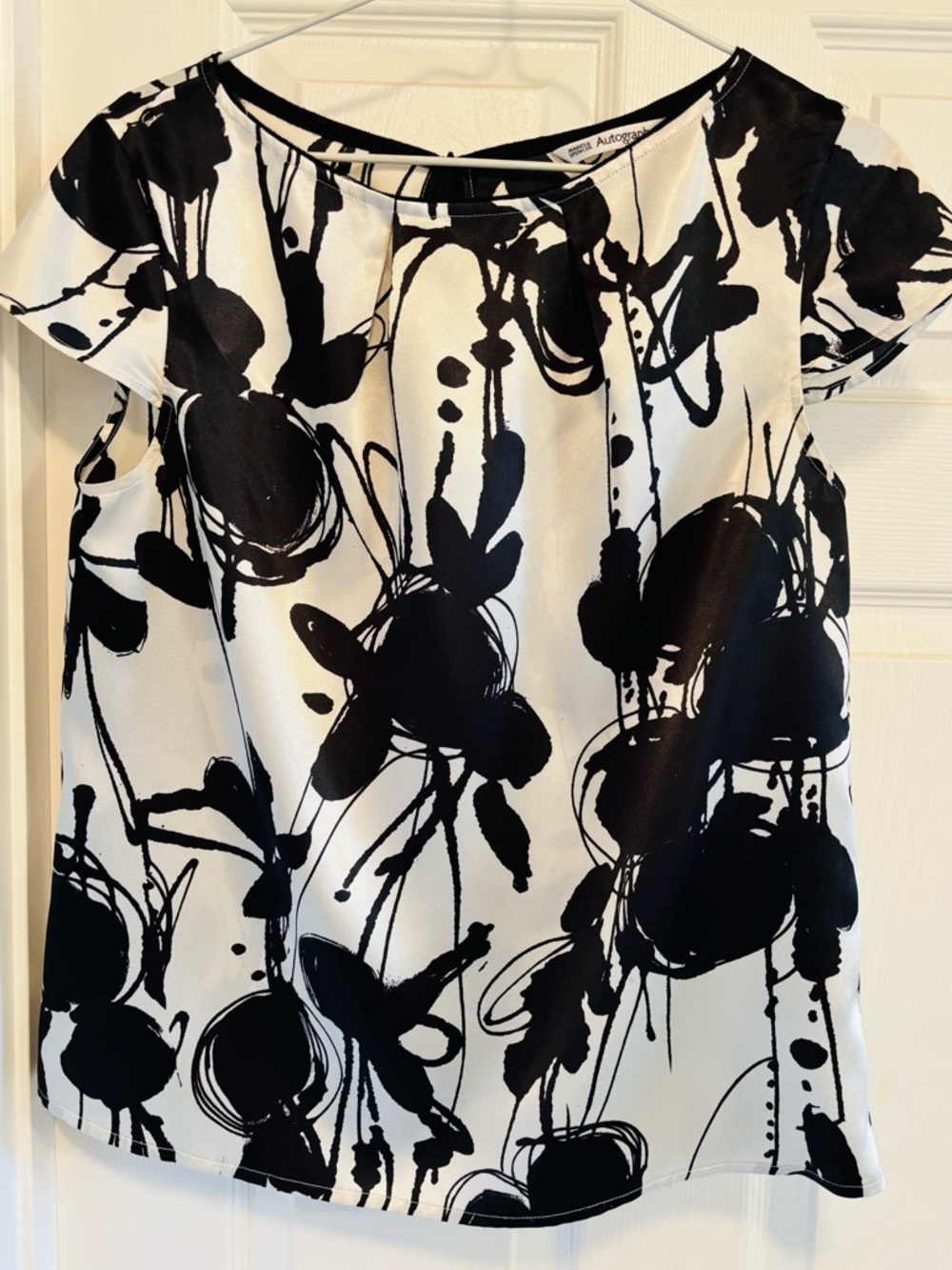 Marks & Spencer Autograph Abstract Floral Shell Top - Black & White. Size 4. EUC